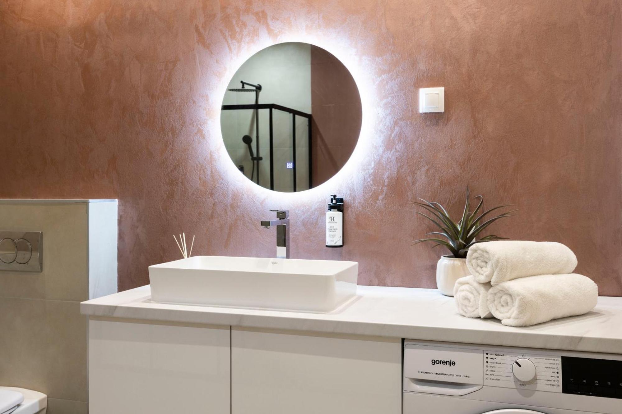 Exclusive Central 3Bedrm Stylish Residence By Prestige Homes Budapest Esterno foto